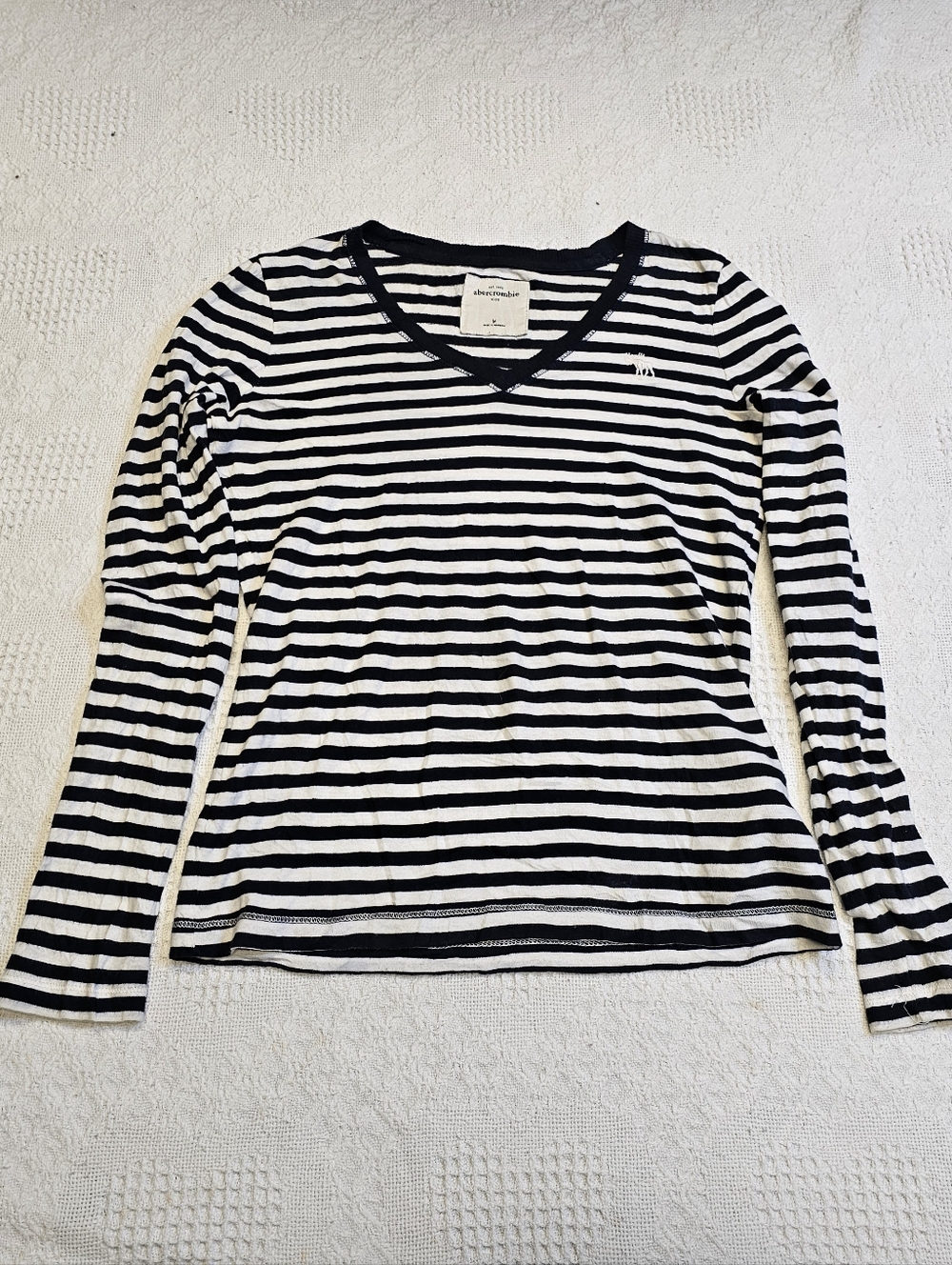 Abercrombie & Fitch Navy and White Striped V-Neck Long Sleeve Tee